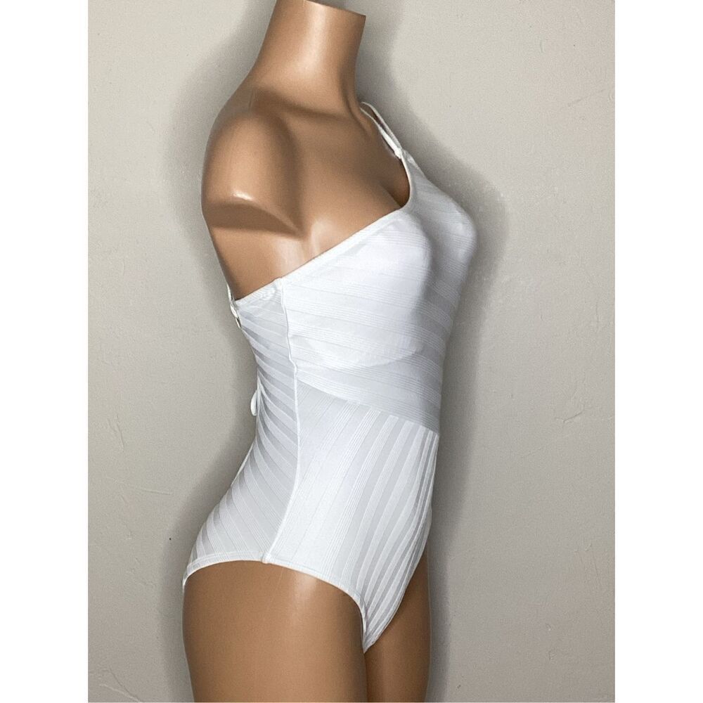 New La Blanca white one piece swimsuit. Size 6. Retails $130 - Picture 10 of 11